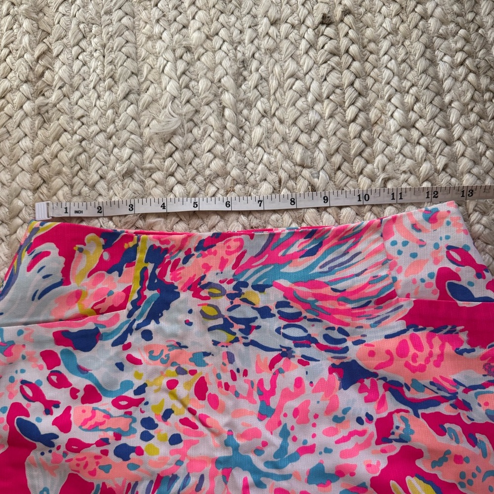 Lilly Pulitzer flattering pink patterned skort - Picture 9 of 9